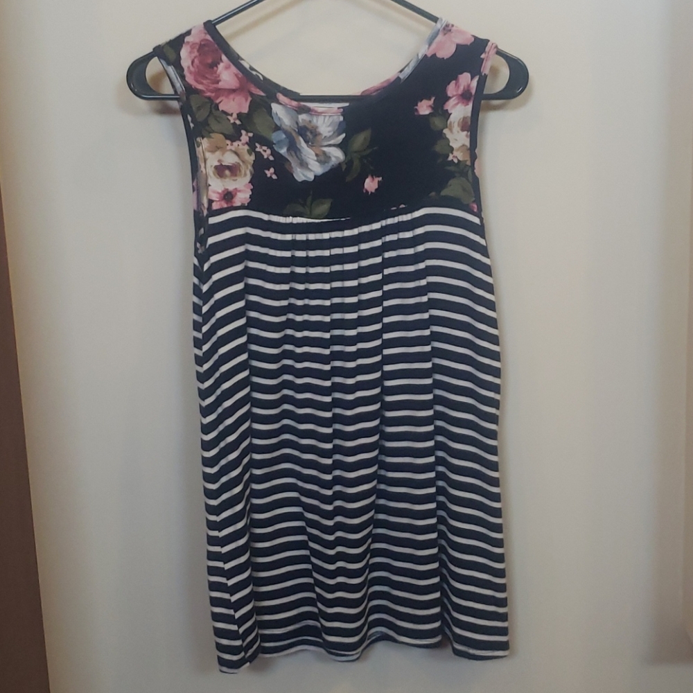 Flowy floral tank top